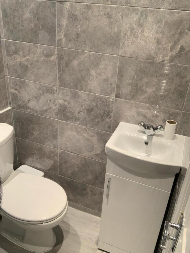 Luxury Living Манчестър Екстериор снимка